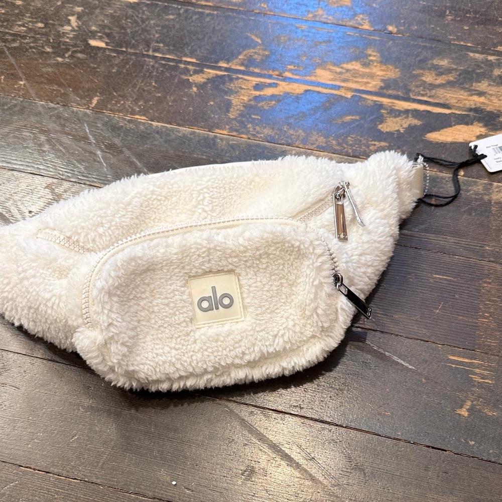ALO Yoga Cream Sherpa Belt Bag